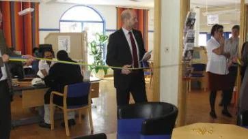 I går invigdes det nya gemensamma servicekontoret i Gällivare.  Närvarande var generaldirektören för skatteverket,  Mats Sjöstrand, generaldirektören för Försäkringskassan, Curt Malmborg  och Eva-Lisa Höglund, marknadschef för Arbetsförmedlingen. FOTO: Marie Ridderström