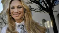 Charlotte Perrelli har längtat efter att den nya skivan ska nå butikerna. "Det är så skönt att äntligen få visa var jag står i dag, det var ju fyra år sedan jag gav ut en popplatta", säger hon.