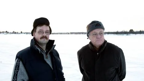Efter helgens händelser i byn tycker Magnus Johansson och Ingemar Niemi i Vittangi skoterklubb att det är dags att ryta till om skoterbuset.FOTO: HANS STERNLUND
