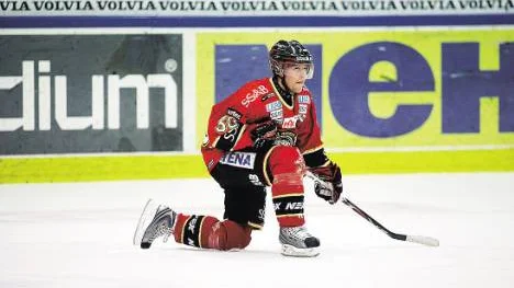 Linus Omark hade många chanser att bli matchhjälte, men närmare än ett stolpskott kom han inte. Brynäs gjorde matchens ända mål, vilket var svårt att smälta efteråt. "Men det såg i alla fall mycket bättre ut än de två senaste matcherna" sa Omark efter tredje raka förlusten.