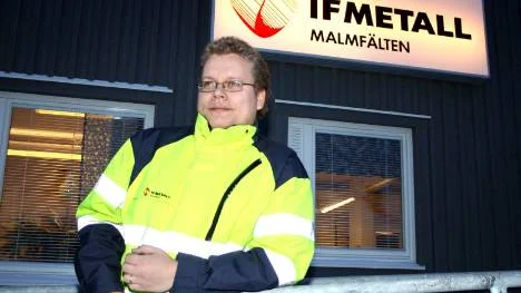 Ombudsmannen Daniel Eneslätt, IF Metall, har redan märkt av att entreprenörerna drabbas när LKAB drar ner på produktionen. FOTO:  Alexander Linder