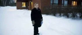 Hon får träffa en ny läkare vid varje besök