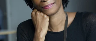 Sefi Atta: Historia med lyskraft