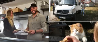  Paret lever sina drömmar i en gammal lastbil
