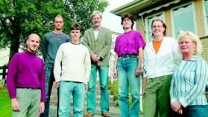 Nya lärare. Till starten på höstterminen började behöriga lärare på Ankarsrums skola. Från vänster Robert Johansson, Anders Söderlund, Mattias Östervall, rektor Hans Hansson, Nicole Franck, Eleonor Hållbus och Carina Tedborn. FOTO. MARGARETA LJUNGBLAD