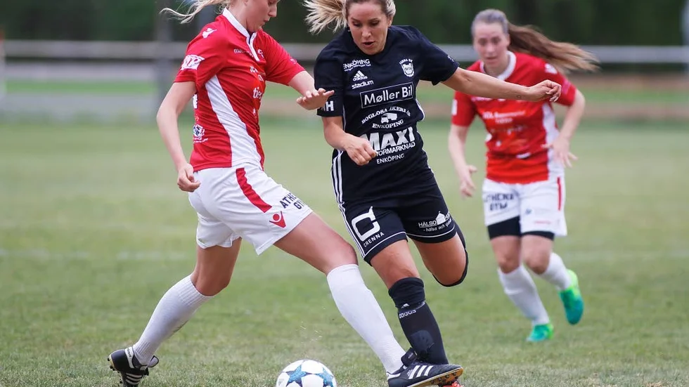 Fanna är en av fler klubbar som Malin Broberg representerat under sin fotbollskarriär.