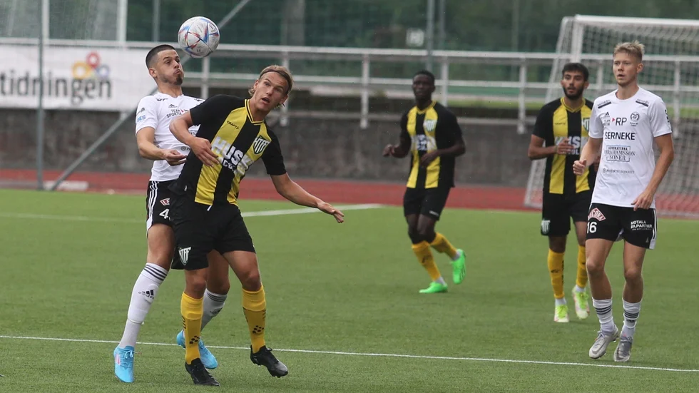 Alexandar Mutic, till vänster, låg bakom målen och Patric Åslund, till höger, gjorde målen. De två spelarna fick mest poäng i betygsligan när Motala AIF besegrade Hammarby TFF.