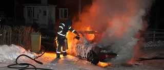 Bil började brinna