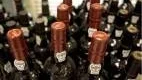 September och dags för nyheter på Systembolaget.
Foto: Maja Suslin/Scanpix

Det är fel av Sverige att ha högre skatt på vin än på öl, anser generaladvokaten i EU:s domstol. Beskedet är ett nytt bakslag för svensk alkoholpolitik.

EU-kommissionen har stämt Sverige, eftersom den anser att Sverige gynnar inhemska ölbryggare på bekostnad av vinproducenter från andra EU-länder. I ett första utlåtande i EU:s domstol i Luxemburg fick EU-kommissionen rätt mot den svenska regeringen. (TT)

Foto: Maja Suslin / SCANPIX / Kod 10300