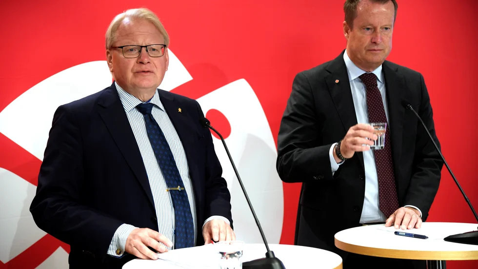 Om Peter Hultqvist och Anders Ygeman är så oroade över SD, varför varnar de först nu?