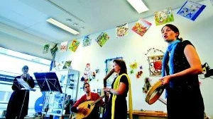 Musikalisk kvartett. Här syns alla medlemmarna i Quartettino. Från vänster står Karin Oswald, Kia Hedell, Emma Falk och Madeleine Helander. Foto: Elin Lundholm