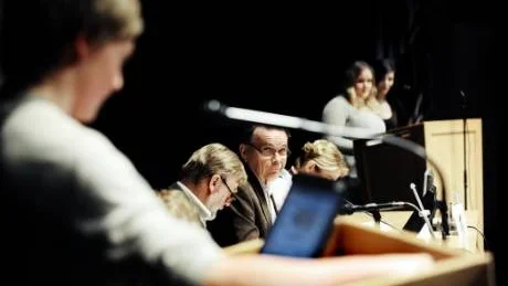 Fullmäktiges ordförande, Conny Tyrberg (C), konstaterade att det blev mycket debatt i ungdomsfullmäktige, något han verkade glad över. Foto: Ola Axman