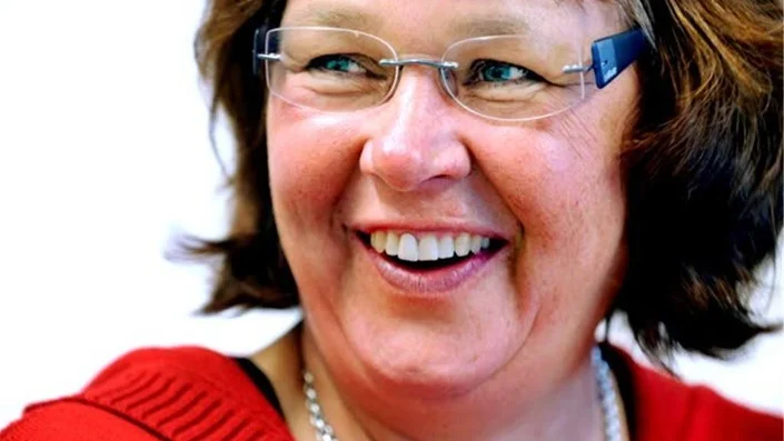 Sonja Hedman-Folke kämpar än en gång för lanthandeln i Blankaholm.