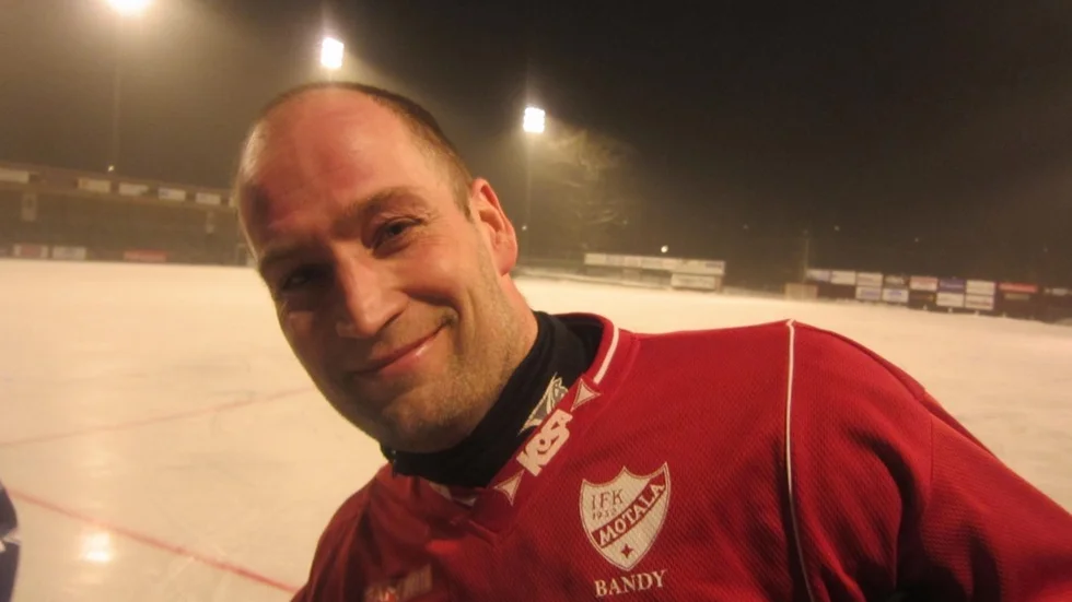 Dennis Gustafsson tippar med hjärtat och tror att Sirius och IFK Motala blir vinnare i ena kvalgruppen.