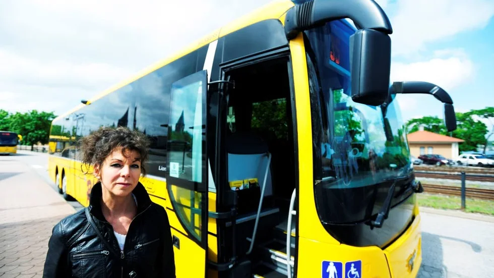 Birgitta Karlsson från Hjorted fick vänta en timme när bussen blev fem minuter försenad.