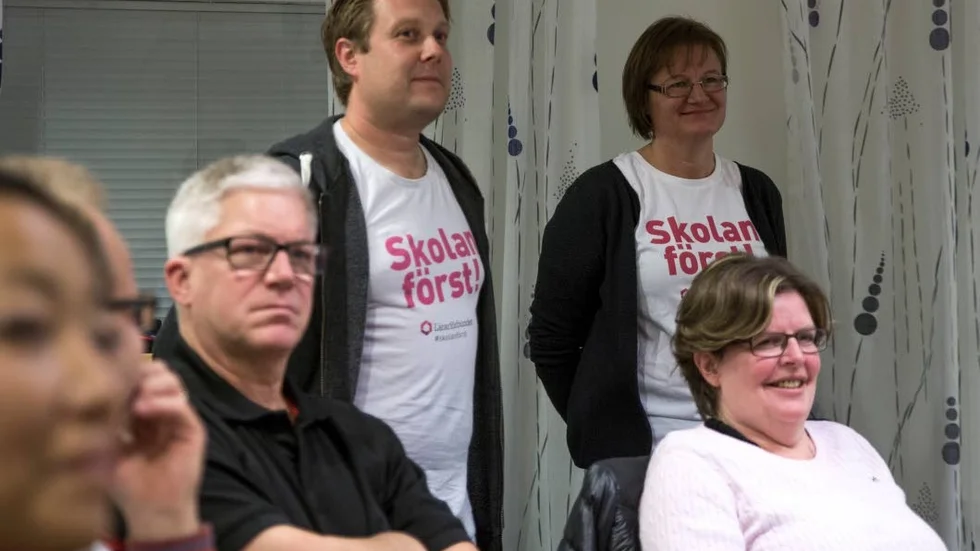Lärarförbundet. Anders Wiklund och Ingela Larsson informerade Socialdemokraterna i Västervik om att det är kris i lärarfrågan.