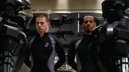 Duke (Channing Tatum) och Ripcord (Marlon Wayans) blir medlemmar i den internationella specialstyrkan GI Joe när vapenhandlaren Draco hotar att ödelägga världen. Foto: Frank Masi/UIP