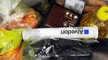 Morötter, potatis, bröd och Alvdeon. Nu kommer även livsmedelsbutikerna att sälja            receptfria läkemedel i Västervik. Foto: Karin Hertz