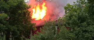 Villa i Åby brann ned till grunden