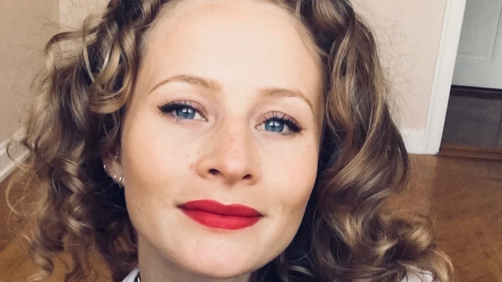 Ellen Lindblad, dansare från Motala, berättar vad hon önskar sig i julklapp.