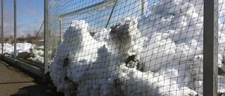 Snökaos imorse – fotbollsmatcher ställdes in