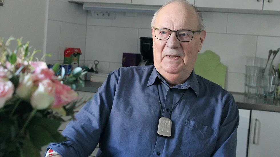 Smaklös och markant sämre kvalitet, det är Göte Ströms mening om den kylda maten som kommunen levererar. Mat som han ofta slänger stora delar av.