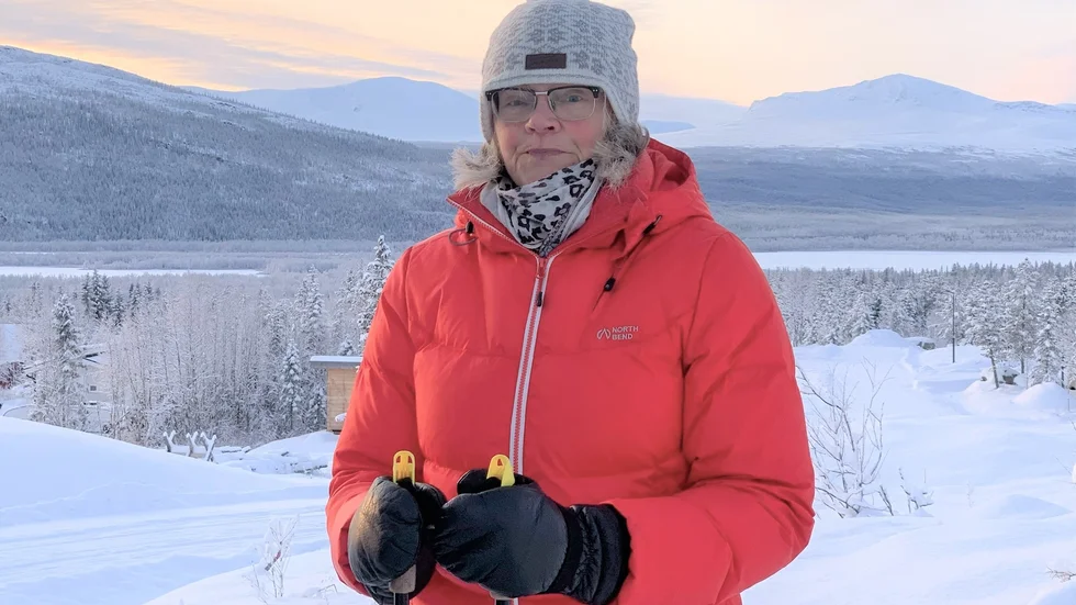 Annika Åkerlund kan vara på väg att flytta söderut. Anledningen är att han och hennes man inte längre får hemsändningsbidrag. 
