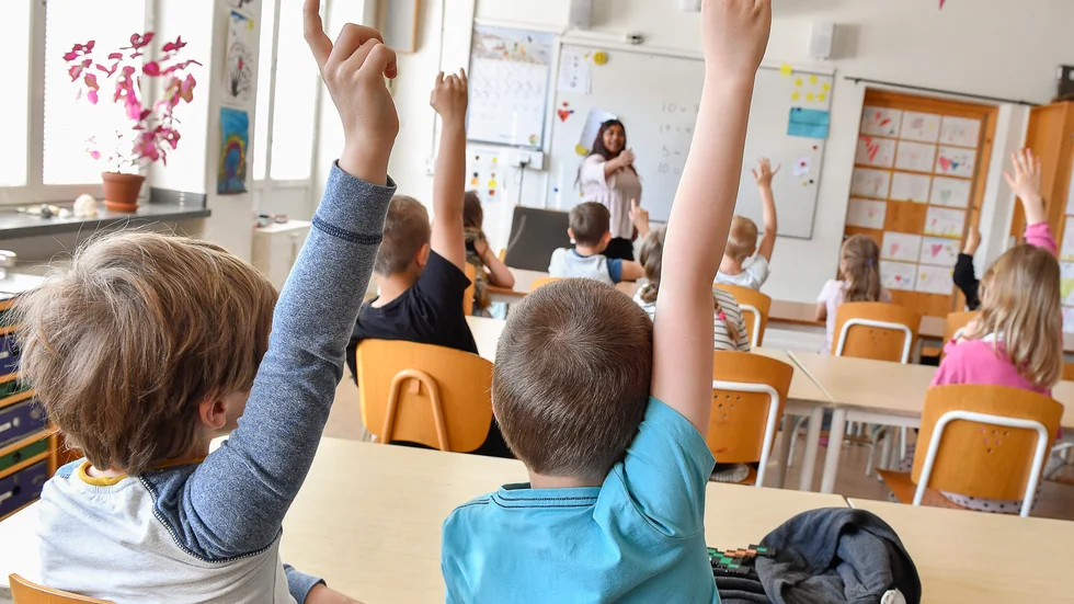 Många i Enköping väljer skola när barnen ska börja i skolan, i förskoleklass.