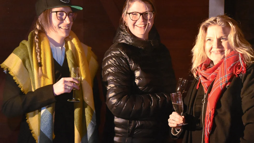 Linnea Sundberg, Matilda Lundström och Anna Bergström. Linnea har varit en gång tidigare på Vinterljus Filmfestival. Hon tycker att det är trevligt när det händer något. ”Speciellt nu. Man får ta del av kultur och se människor igen. Jag njuter till fullo.”