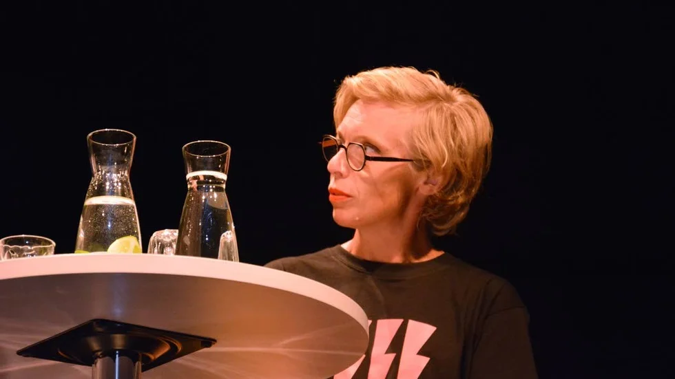 


AnnaLina Hertzberg, konstnärlig ledare för Ung scen/öst står för regin av "Honungsgrävlingen".



