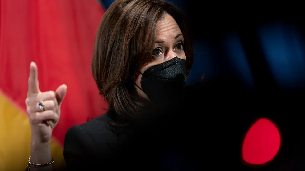 Vicepresident Kamala Harris vid en pressträff efter säkerhetskonferensen.