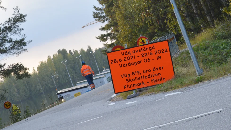 Skribenten undrar när Medledammen kommer att vara öppen under jul och nyår.