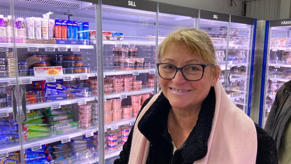 Lotta Arenvall-Hallbom var en av många som jagade ansjovis men fick lämna butiken utan den eftertraktade råvaran till julens Janssons frestelse.