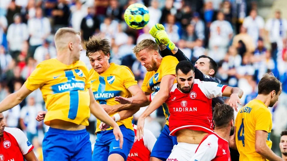 Filip Dagerstål tror att IFK Norrköping kan rubba Hapoel på bortaplan.