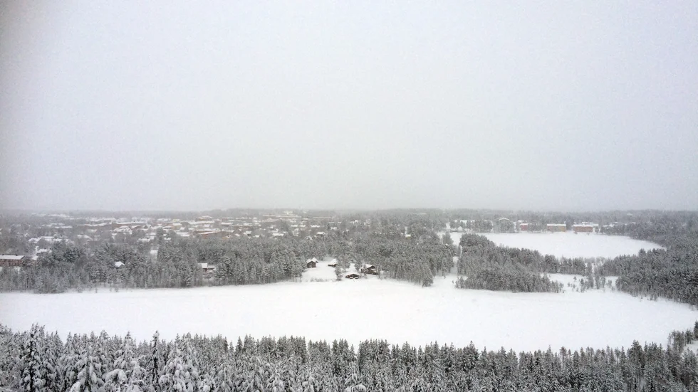 Arvidsjaur låg under tisdagen under ett molntäcke som släppte ifrån sig en del nederbörd i form av snö.