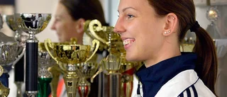 Hon förstärker sin topposition