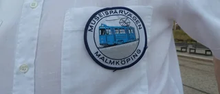 En röd spårvagn!