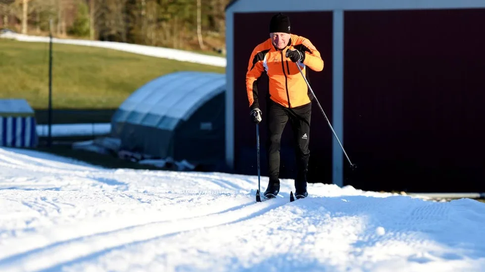 Minst 160 mil har Sören Artursson tänkt sig att köra längdskidor den här säsongen. Många av desa avverkar han på hemmaplan.