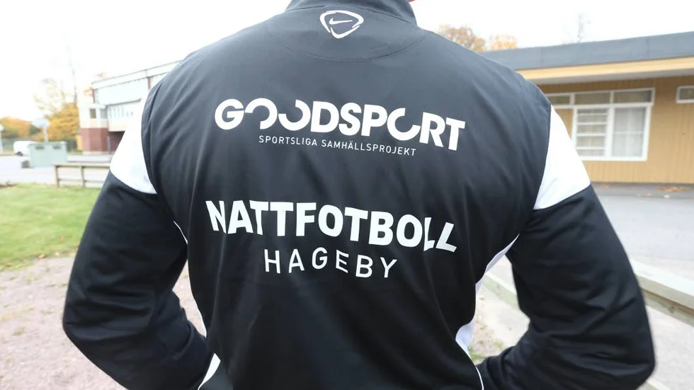Nattfotbollen är ett framgångsrikt projekt som pågår i Hageby och Marielund.