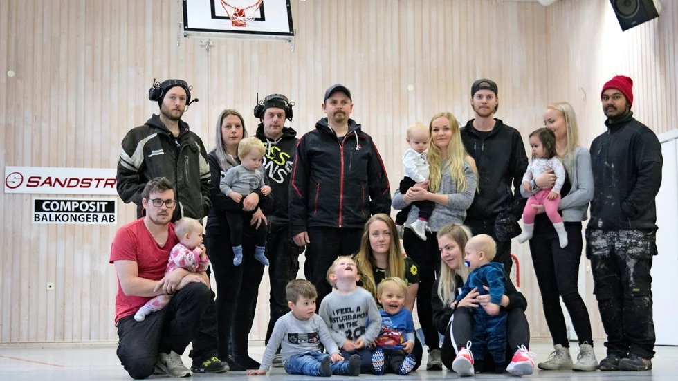 Föräldrar i Fällfors vill bo kvar och hoppas på kommunal barnomsorg. 