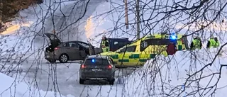 Lätt lastbil och personbil krockade 
