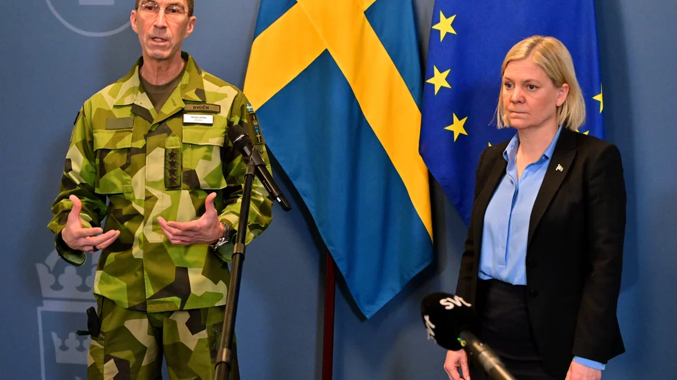 Från pressträffen där ÖB och statsministern på mesta möjliga vis framhöll hur viktigt USA och Nato är för svensk säkerhet.