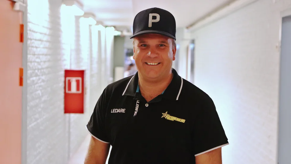 KIB-tränaren Kari Koskinen har all anledning att känna sig nöjd efter segern mot Onyx. Nu är laget bland de fyra främsta i tvåan som senare får delta i ett slutspel.