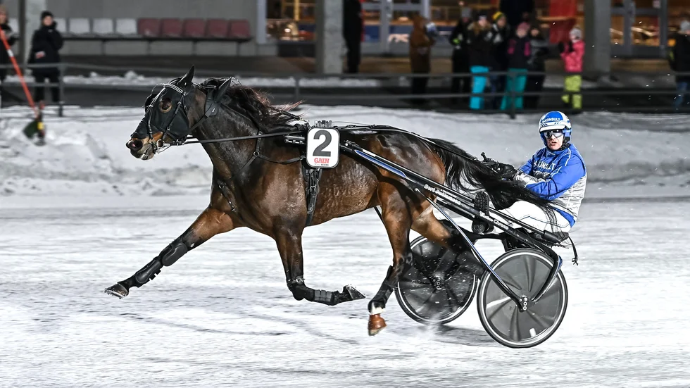 Selmer I.H och Samu Sundqvist tog tredje raka segern i V64–1 på Umåker.
