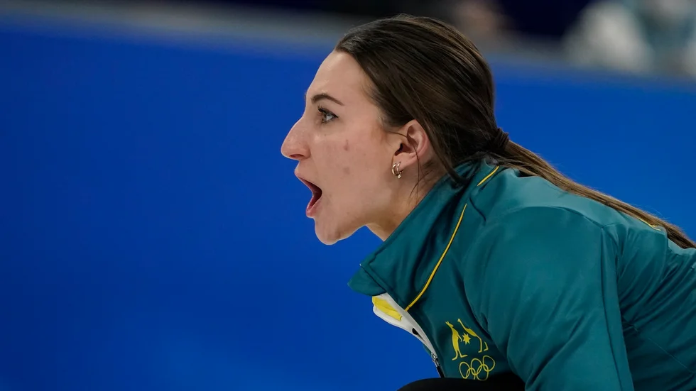 Australiens Tahli Gill fick ett covidundantag och kunde därefter med Dean Hewitt ta landets första curlingsegrar i OS-sammanhang.