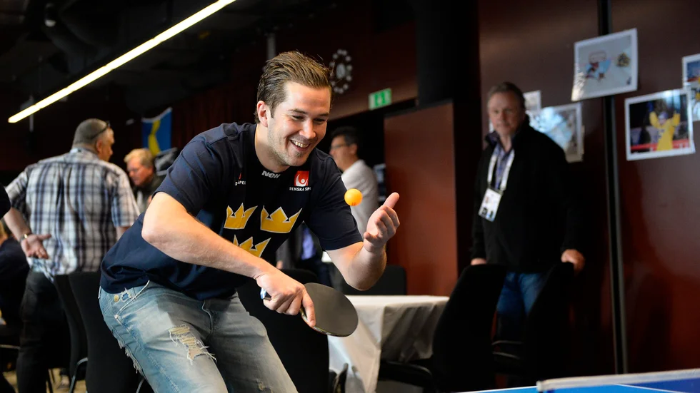 Jimmie Ericsson, här i ett jippo mellan matcherna i VM 2013, är med i Tre Kronors OS-trupp 2014.