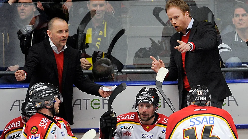 Thomas ”Bulan” Berglund och Jonas Rönnqvist, Luleås tränare. Arkivbild: Ulf Johansson