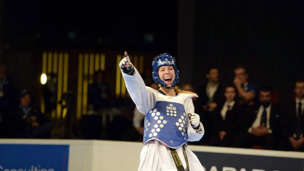 Jubel. Elin Johansson skriker ut sin glädje efetr att ha bärgat sitt tionde SM-guld i karriären. Foto: Jeanette Lövgren.