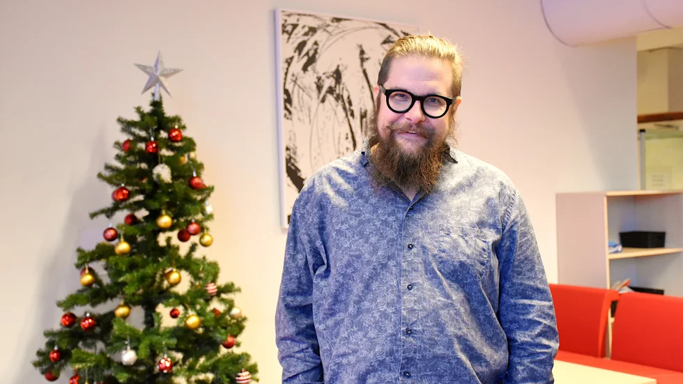 "Om läget skulle förvärras så kommer vi snabbt att få veta det, så jag känner ingen oro", säger Markus Forsberg, kulturskolechef, om att vistas i Bolagsskolan. 