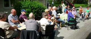 Hjälpande händer på försommarträff